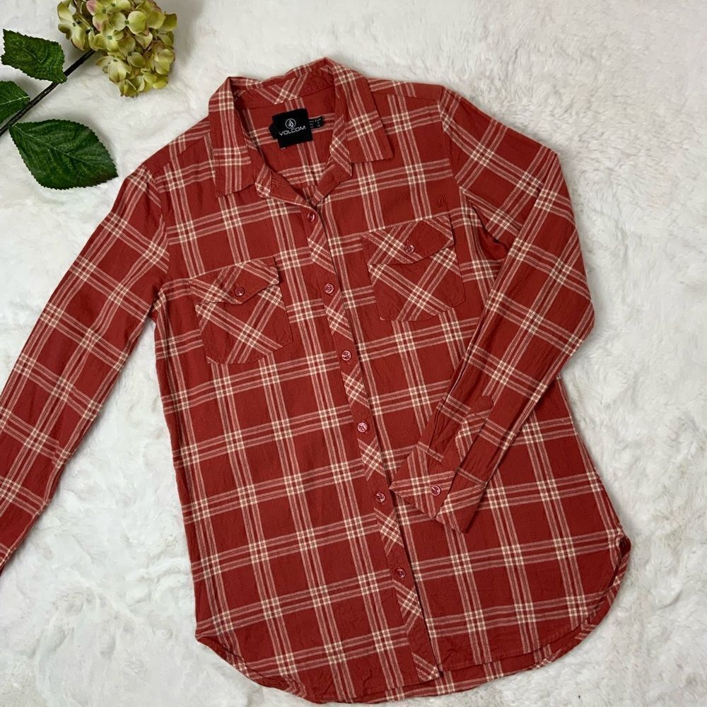 Womens VOLCOM long sleeve plaid shirt